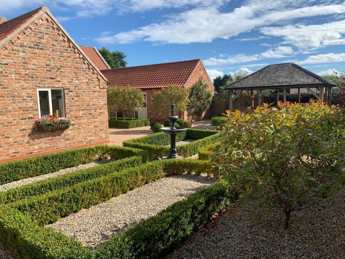 Meals Farm Holiday Cottages - The Stables North Somercotes Exteriör bild